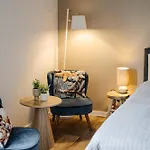 Apartment Short