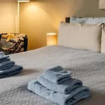Apartment Short